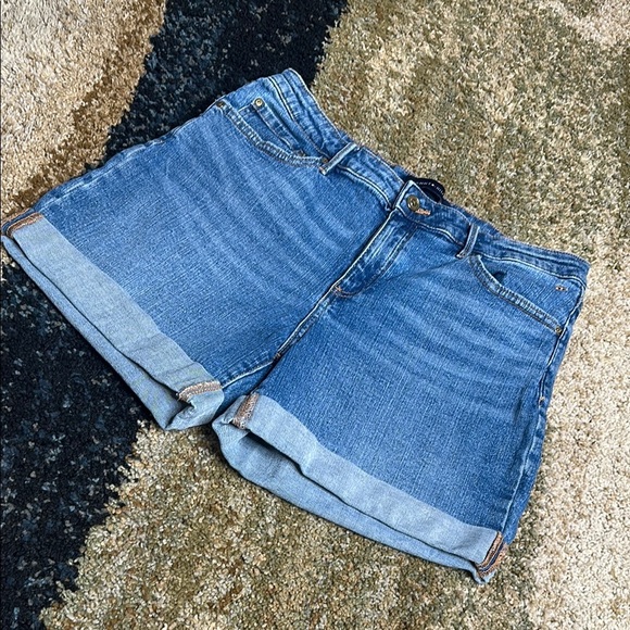 Tommy Hilfiger Women's Blue Denim Shorts Size 10 NWOT Rolled Cuff Summer Shorts - Picture 11 of 14
